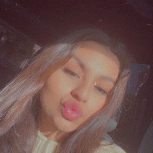 Meet your Posher, Daniella